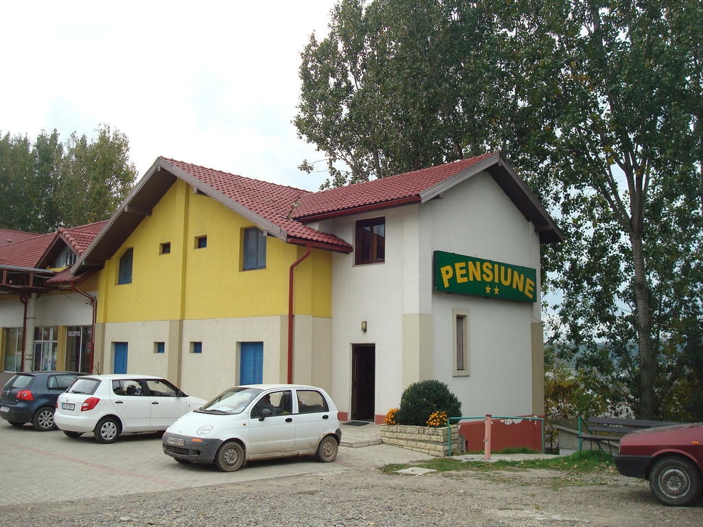 Pensiunea Marc Suceava Exterior photo